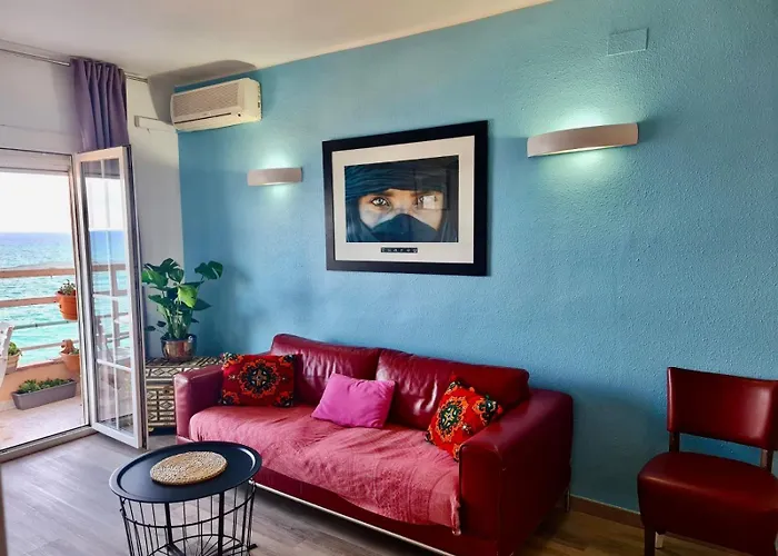 Apartment In Front Of The Beach