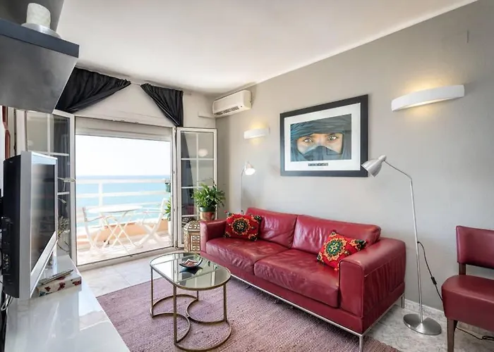 Apartment In Front Of The Beach